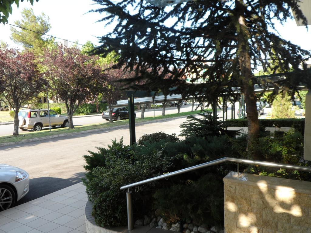 Hotel Prigipikon Suites And Sofites Loutra Ipatis Exterior photo